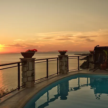 Yiannis - Private Pool & Endless Sea View, By Zantewize Villa