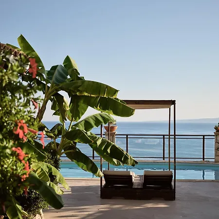 Villa Yiannis - Private Pool & Endless Sea View, By Zantewize Xirokástellon