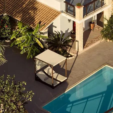 Yiannis - Private Pool & Endless Sea View, By Zantewize *